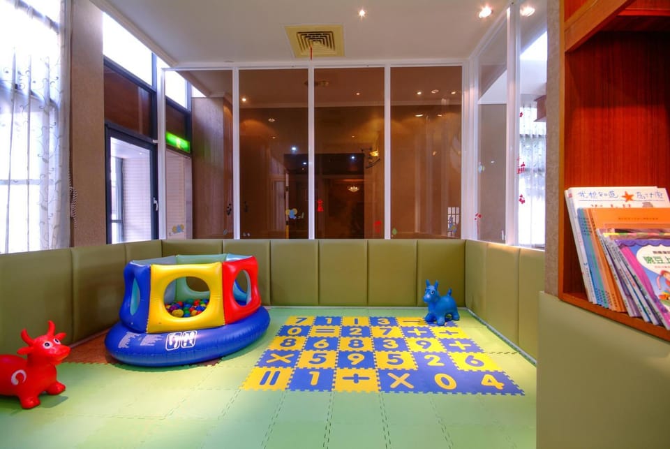 Children play ground, Children play ground, Game Room, Spa and wellness centre/facilities, young children