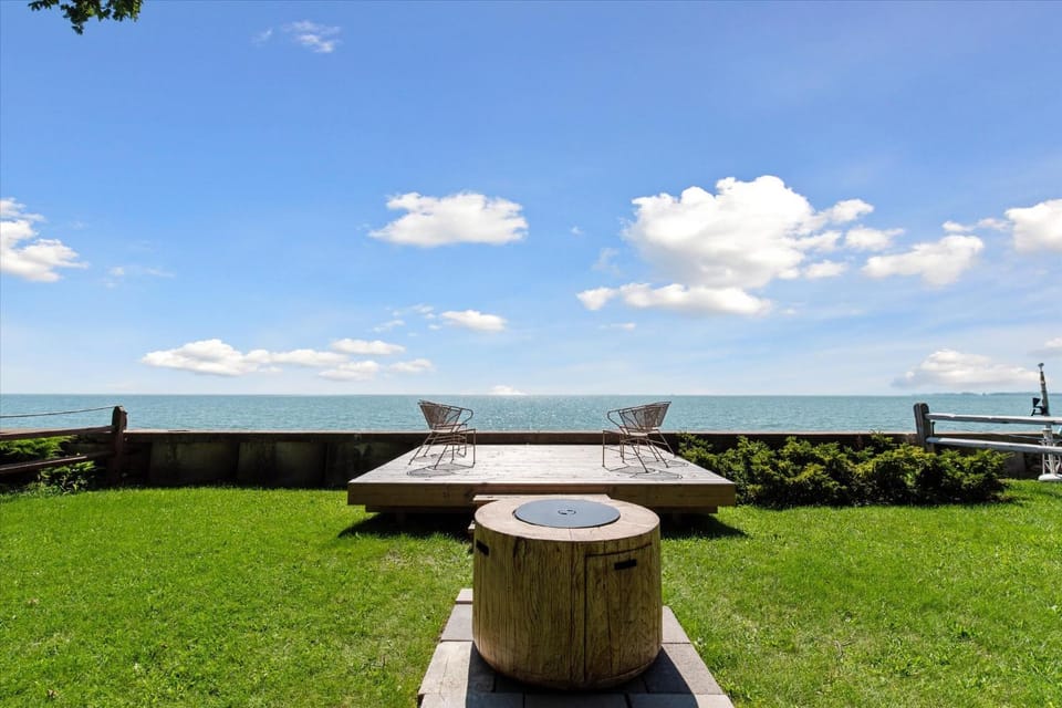 Balcony/Terrace, Lake view