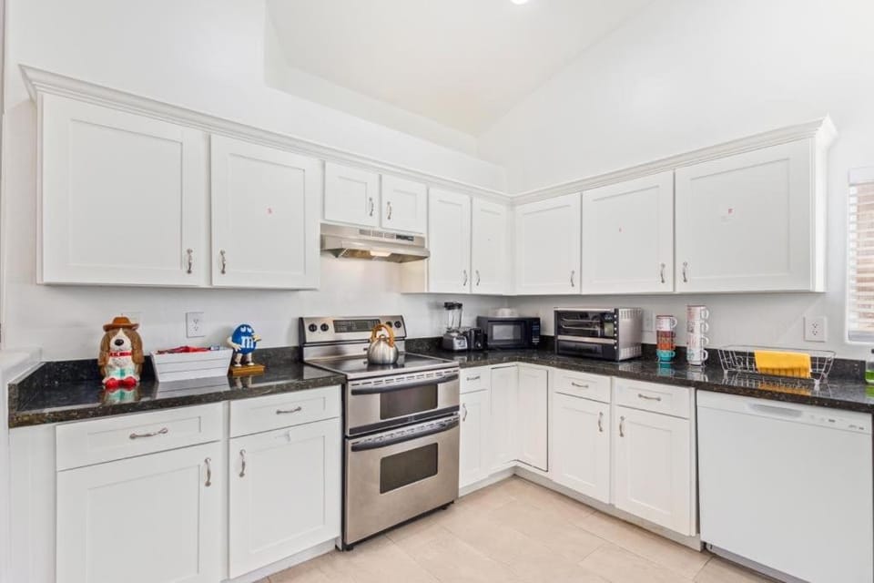 Kitchen or kitchenette, Communal kitchen, kitchen, kitchen