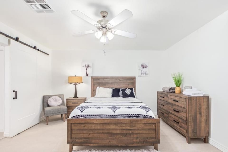Bed, Bedroom