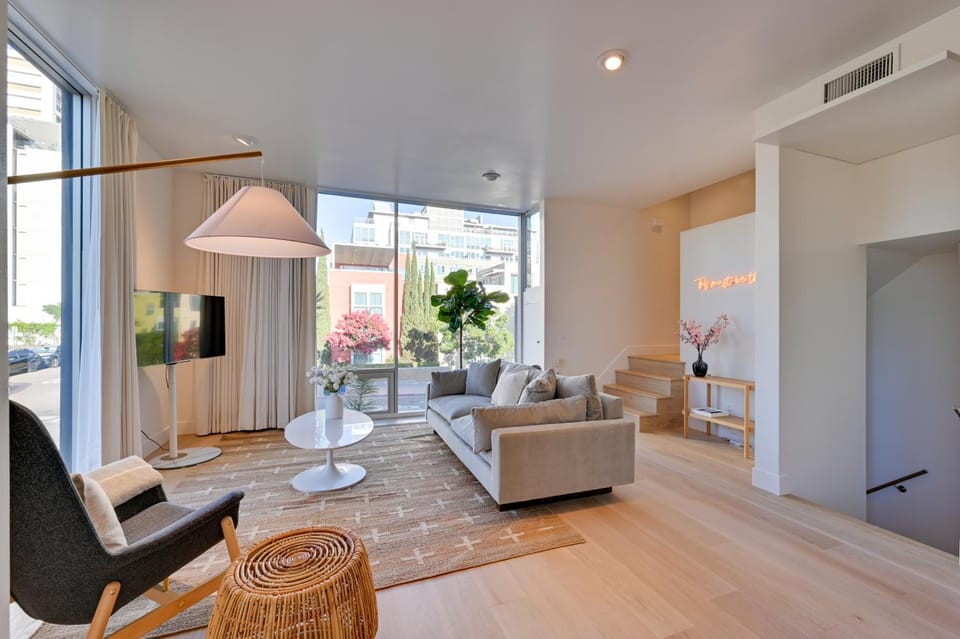 Rooftop w/ Views: Modern Little Italy Townhome House in San Diego