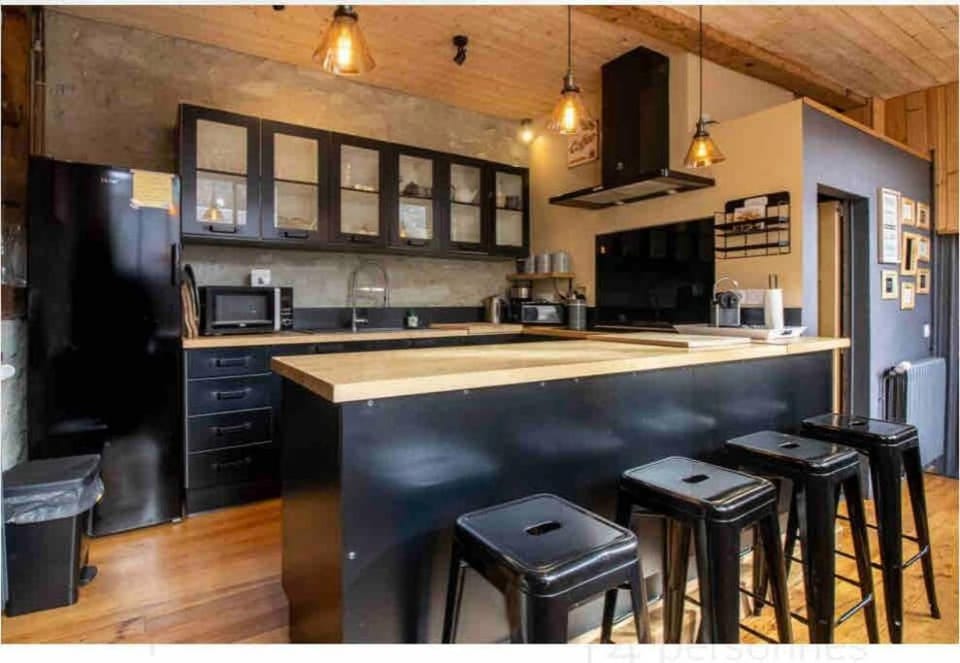 Superbe gîte 8/16 personnes, Saint Lary House in Saint-Lary-Soulan