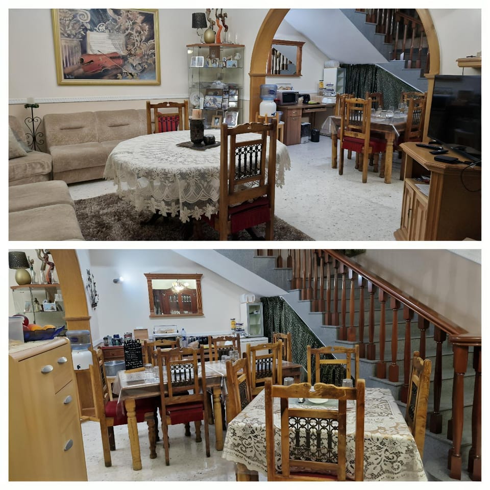 Living room, Banquet/Function facilities, Seating area, Dining area