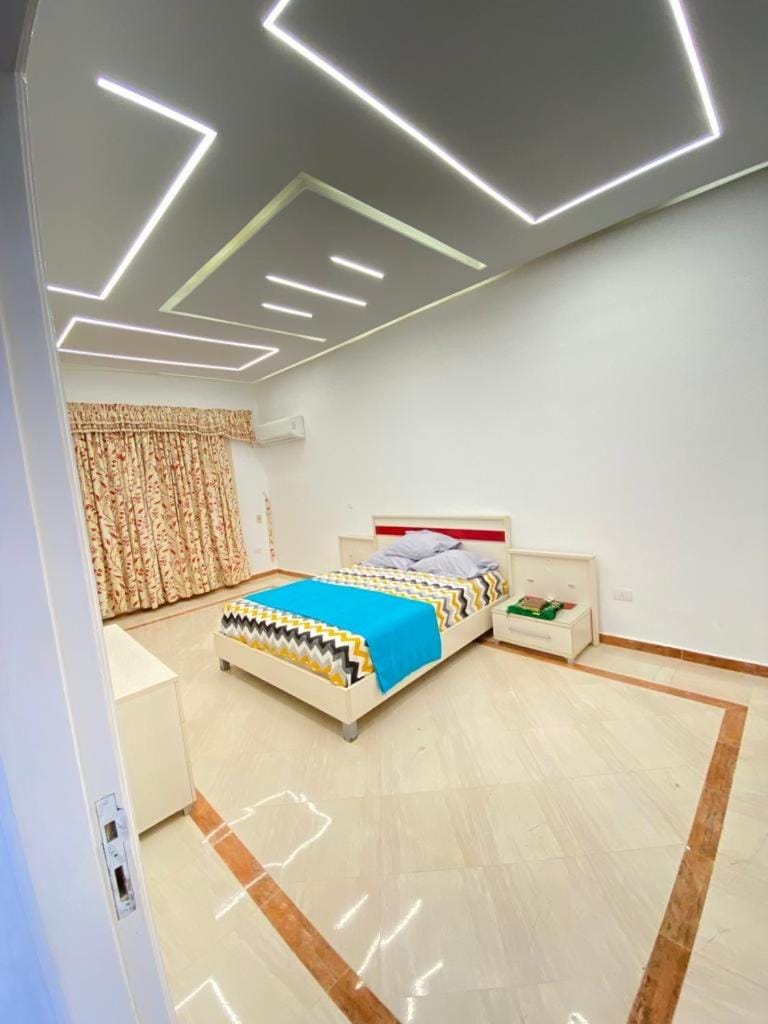 فيلا 5 غرف أول صف بحر مارينا الساحل الشمالي العلمين برايفيت بول Villa in Egypt