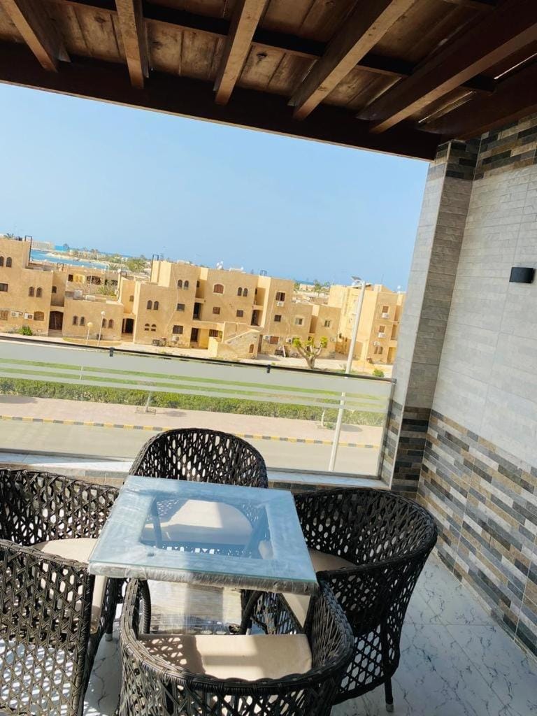 شاليه vip دوبلكس 4 غرف مارينا الساحل الشمآلي العلمين Chalet in Egypt