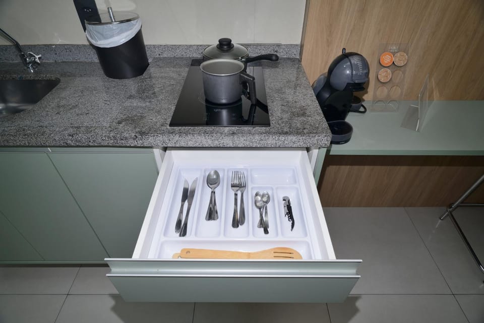 Coffee/tea facilities, Kitchen or kitchenette