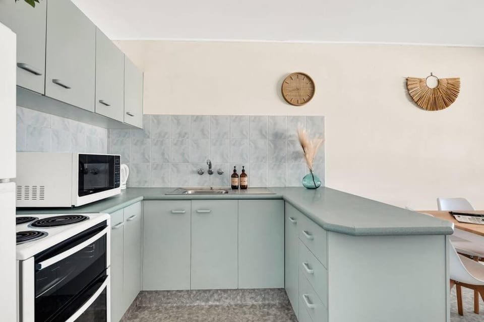 White Dolphin, Unit 7 Apartment in Gold Coast