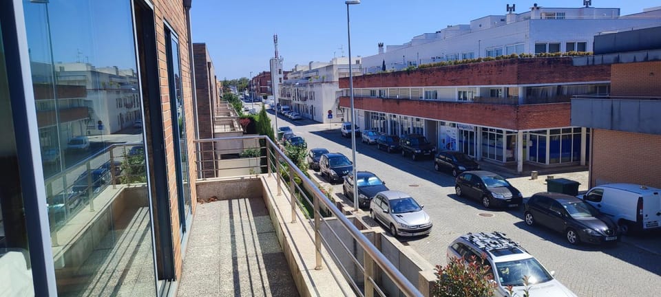 Day, Neighbourhood, Street view, Location, Parking
