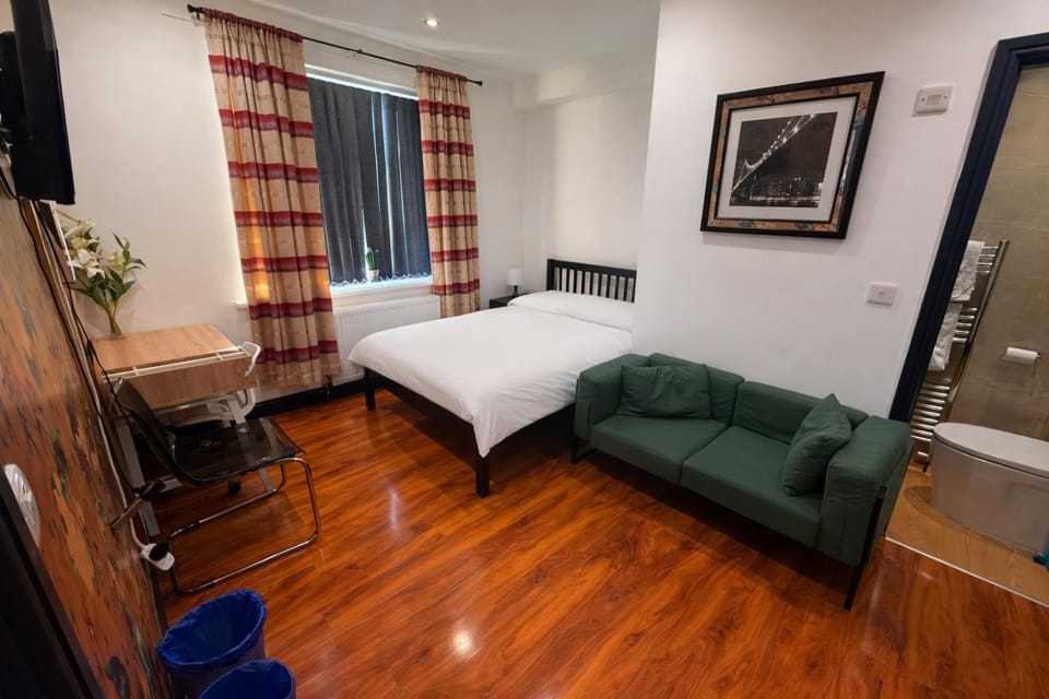 Tarleton house Bed and Breakfast in Stoke-on-Trent