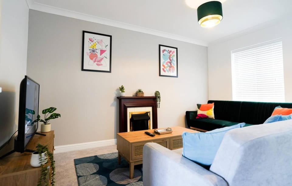 Harvest Way House ShortLets House in West Oxfordshire District