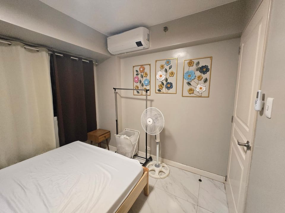 Monarch Parksuites - Balmoral Place (near NAIA, MOA, MOA Arena, DFA) Apartment hotel in Pasay