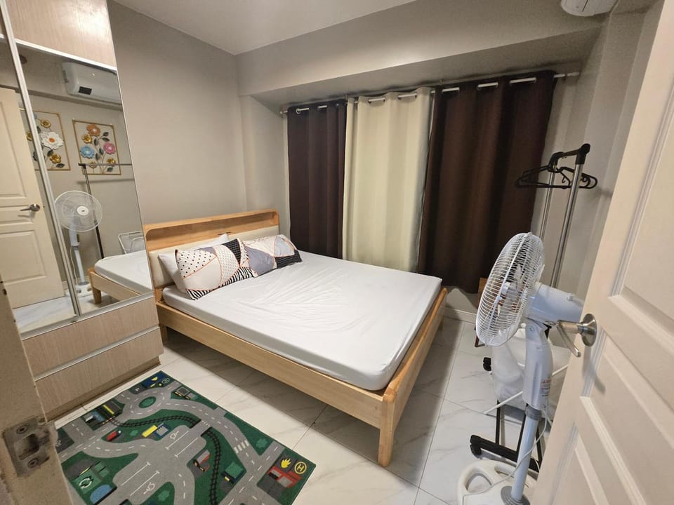 Monarch Parksuites - Balmoral Place (near NAIA, MOA, MOA Arena, DFA) Apartment hotel in Pasay