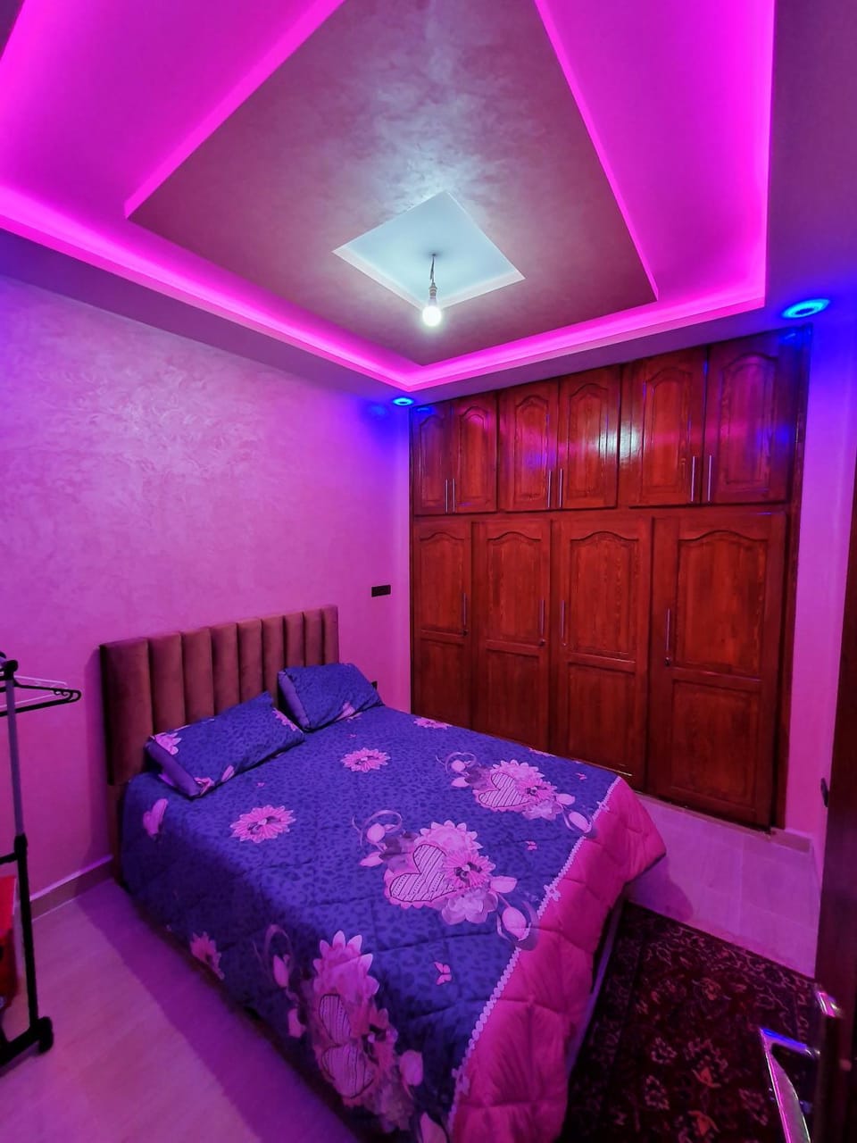 Bed, Photo of the whole room, Bedroom, wardrobe