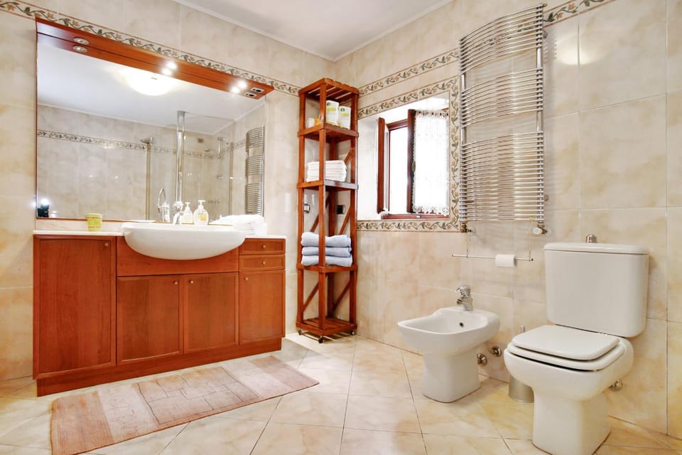 Toilet, Bathroom