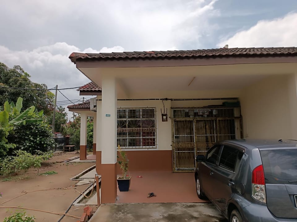 Property building, Parking