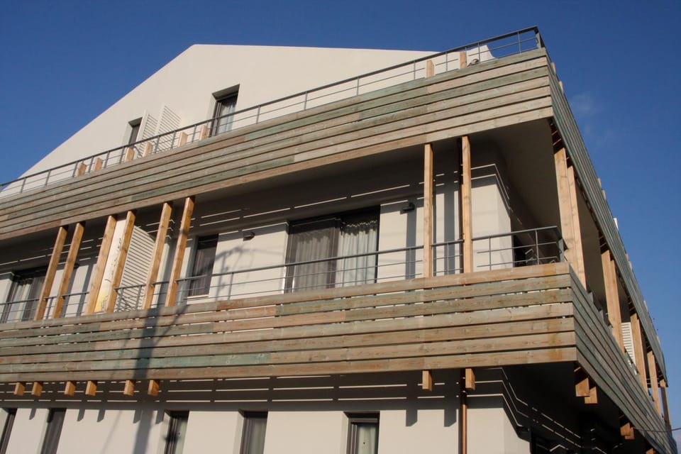 Property building, Day