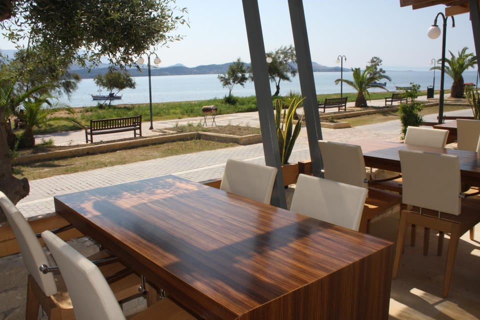 Patio, Day