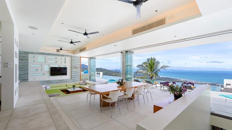 Patio, Communal lounge/ TV room, View (from property/room), Balcony/Terrace, Dining area, Pool view, Sea view