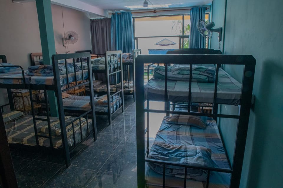 Communal lounge/ TV room, Balcony/Terrace, Photo of the whole room, Bedroom, Sea view, bunk bed
