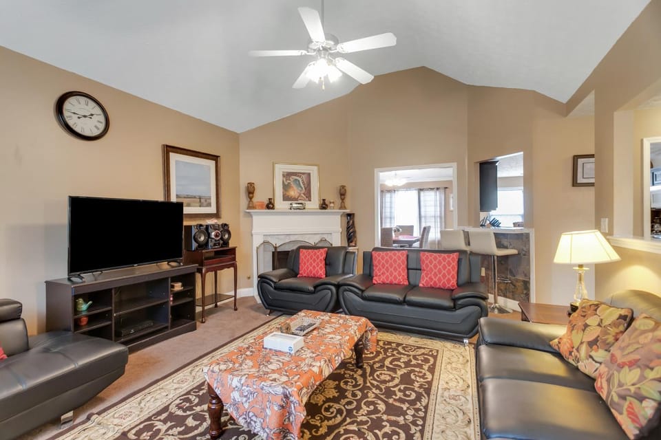 Atlanta Retreat with 2-Car Garage, Fenced Yard home House in Locust Grove
