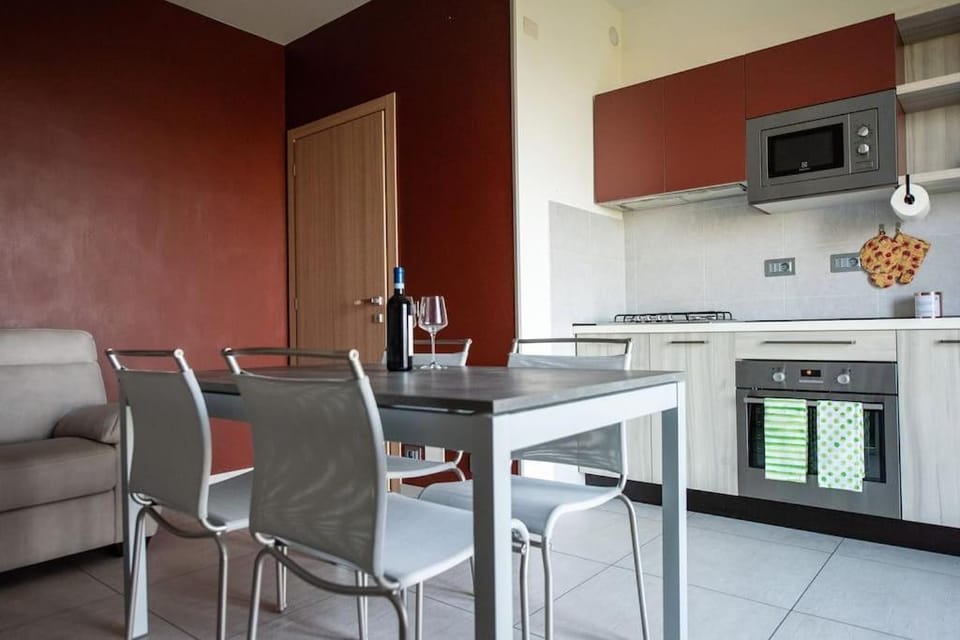 Kitchen or kitchenette, Living room, dishwasher, oven, stove