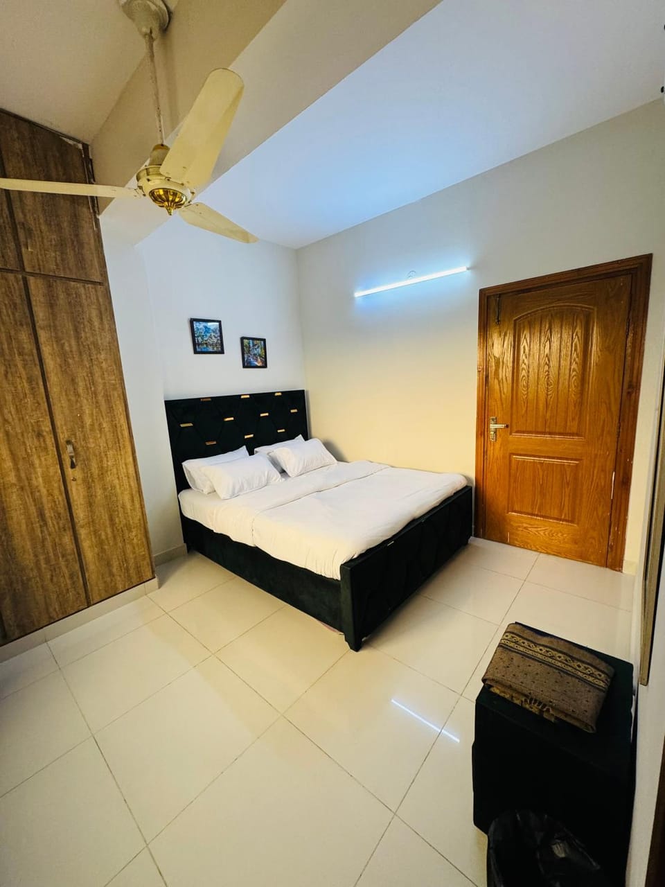 Bed, Bedroom, Family