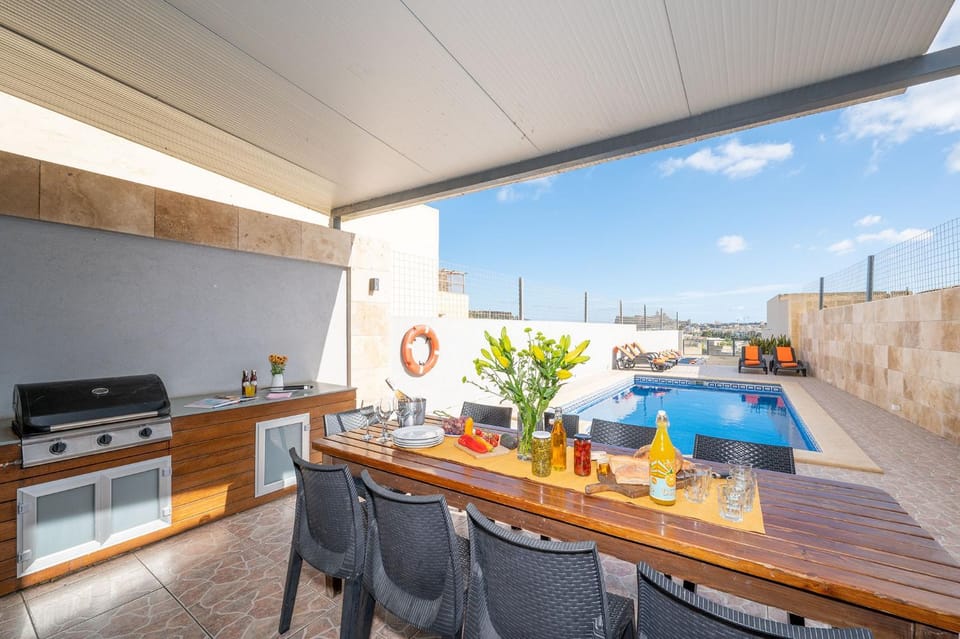 Ta Kalang Holiday Home Country House in Malta