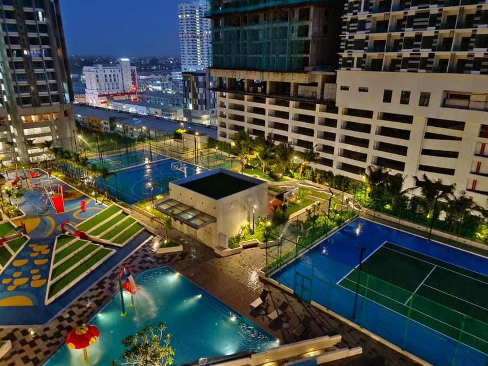 Property building, Pool view, Swimming pool