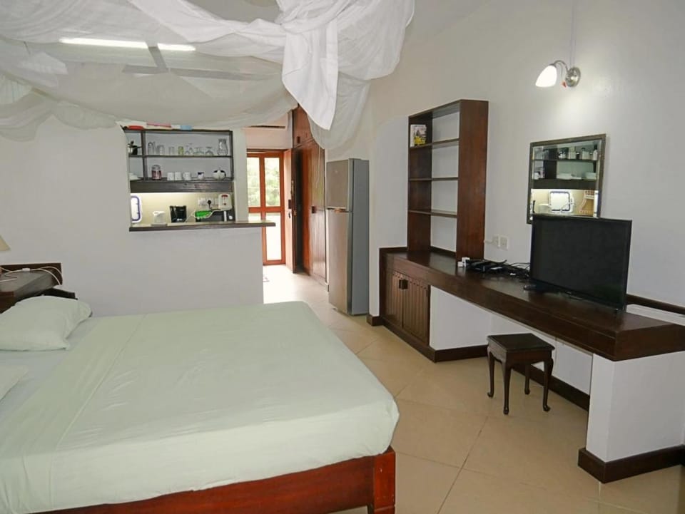 Apartment 211, pool, beach access nearby Apartment in Diani Beach