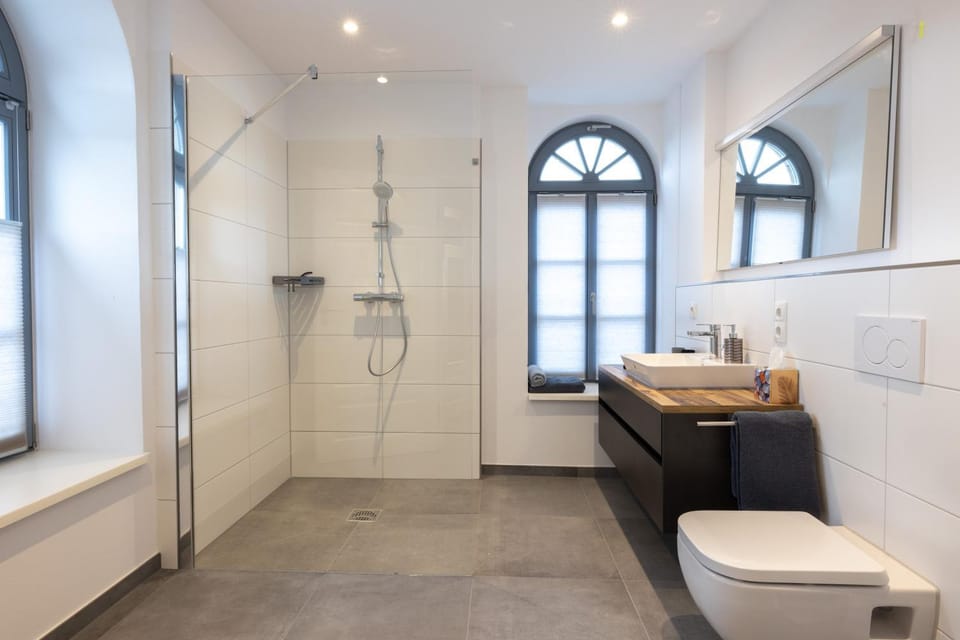 Toilet, Bathroom