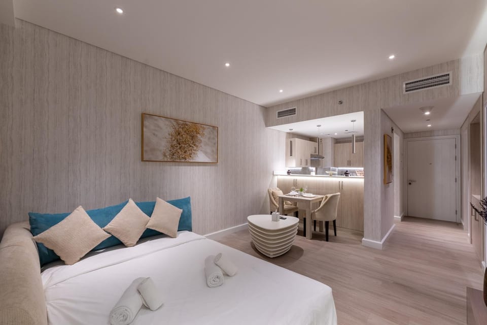 Seven Palm, Palm Jumeirah - Mint Stay Apartment in Dubai