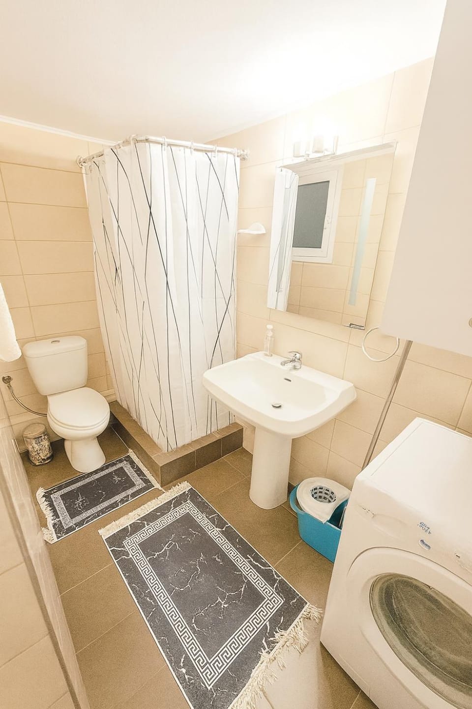 Shower, Bathroom, towels