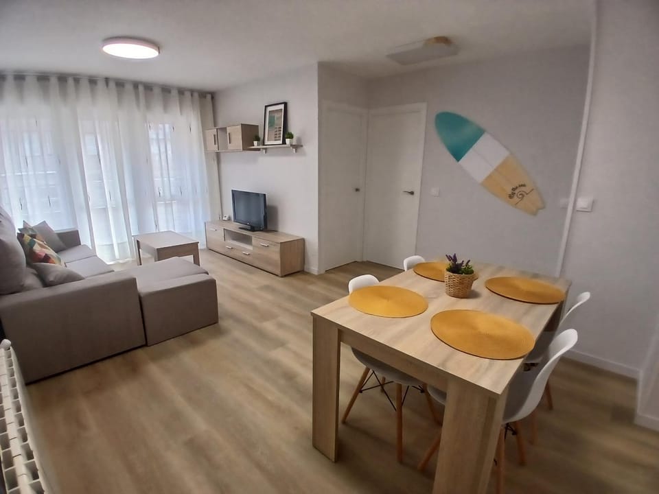 Communal lounge/ TV room, Seating area, Dining area