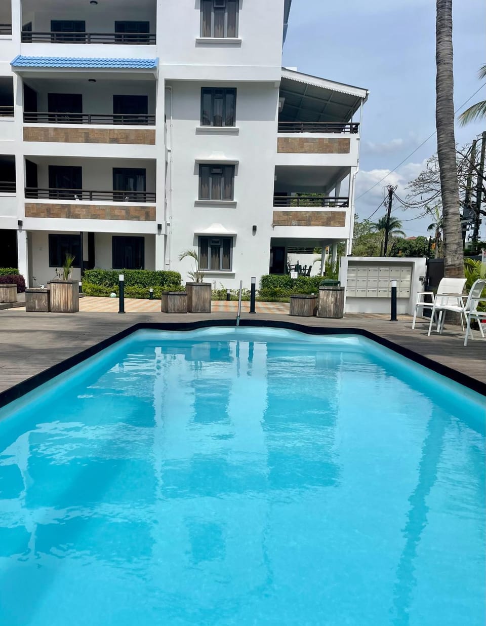 Property building, Pool view, Swimming pool