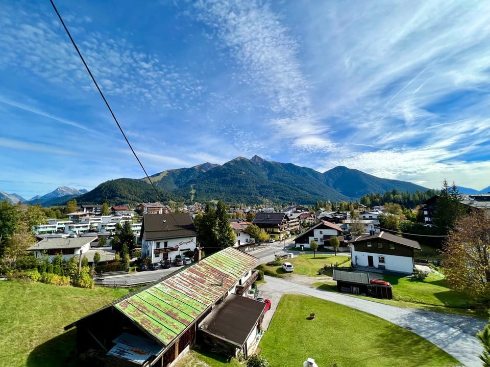 Natural landscape, View (from property/room), Mountain view, Location
