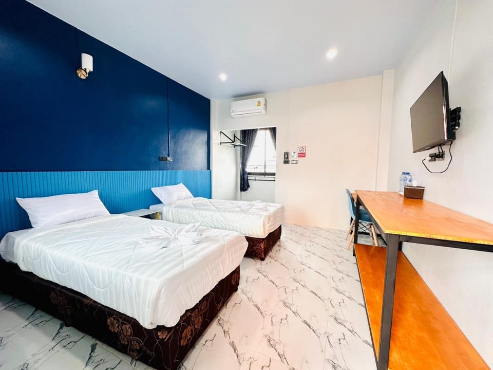 Communal lounge/ TV room, Bed, TV and multimedia, Kitchen or kitchenette, Photo of the whole room, Evening entertainment, Bedroom, minibar, oven