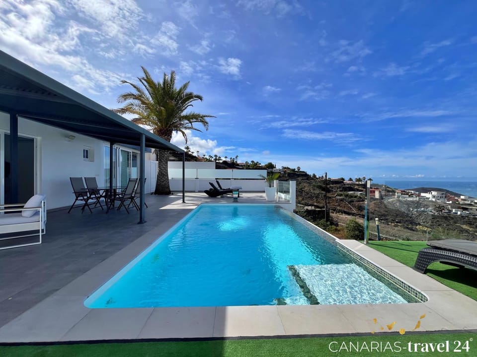 Los Roquito I Villa in La Palma