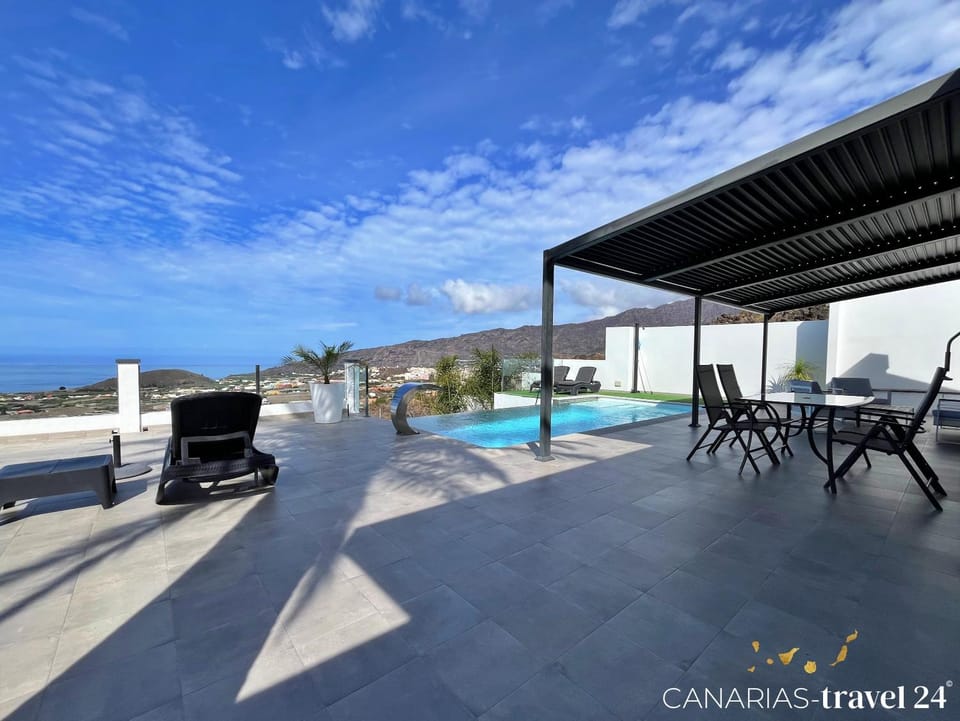 Los Roquito I Villa in La Palma