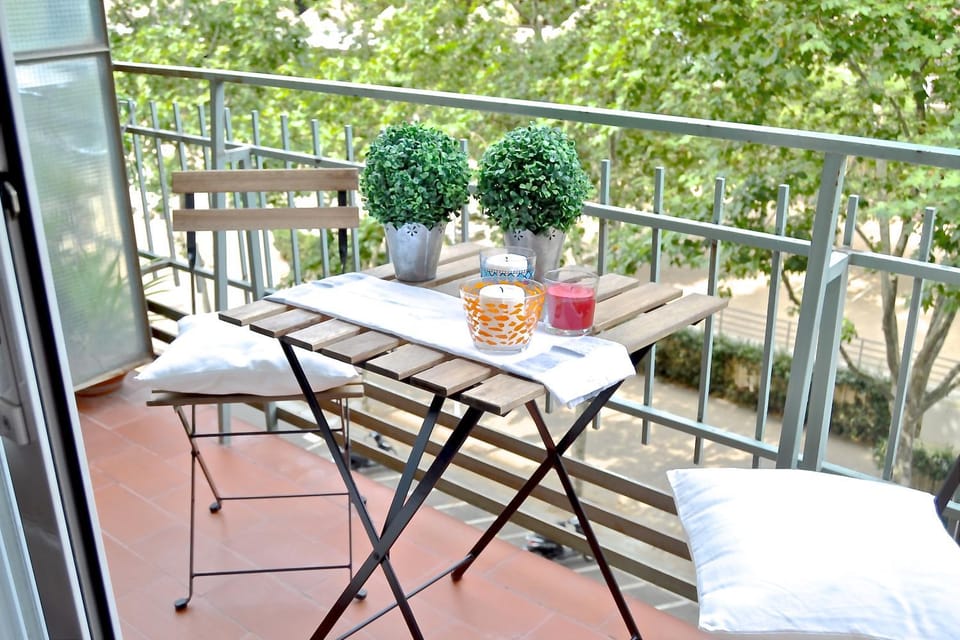 Day, Balcony/Terrace, City view, Landmark view, Street view