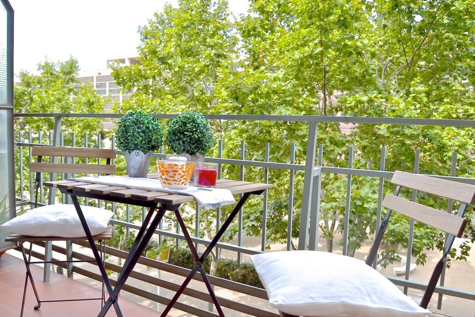 Day, Balcony/Terrace, City view, Landmark view, Street view