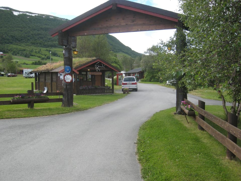 Facade/entrance
