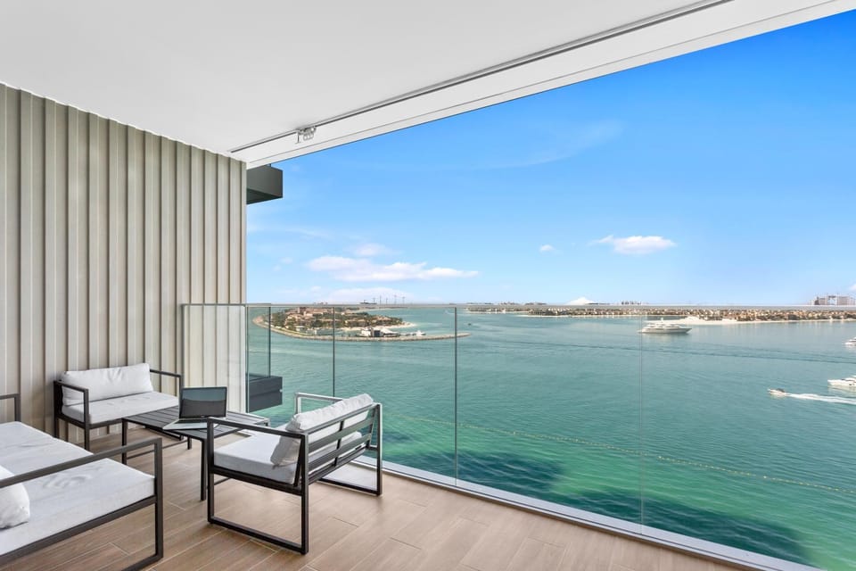 Palm View Paradise 3 bed apartment w private beach Apartment in Dubai