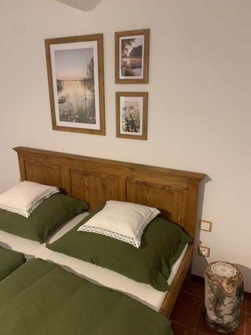 The Dachshund's Chateau - klidné ubytování u D1, parkování Apartment in Czechia