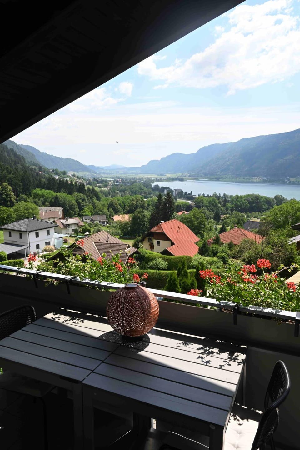 View (from property/room), Lake view, Mountain view