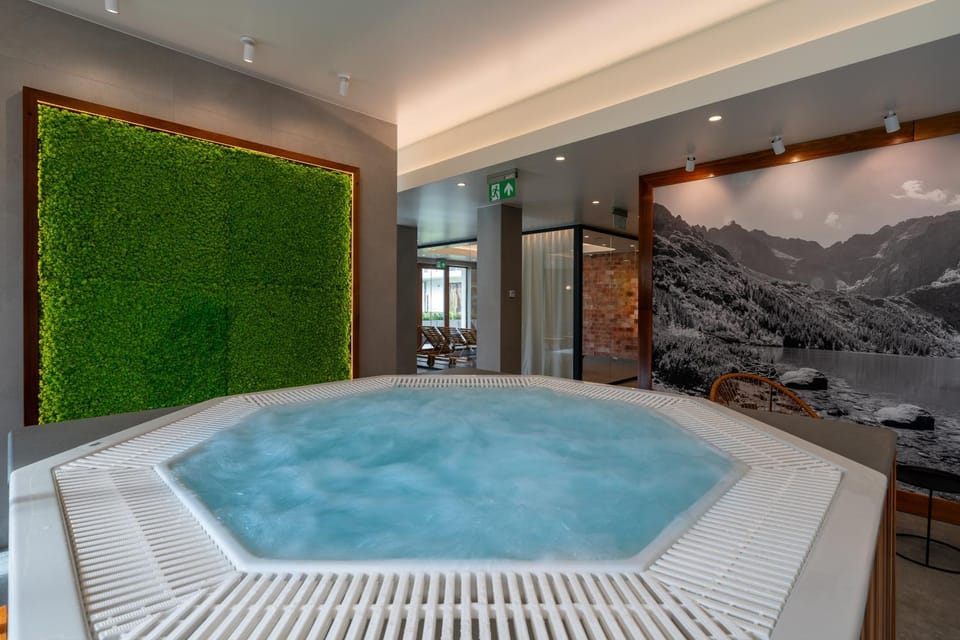 Hot Tub, Spa and wellness centre/facilities