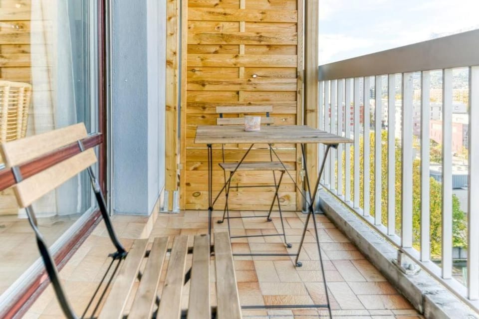 Superbe : parking gratuit + fibre wifi + balcon Apartment in Grenoble