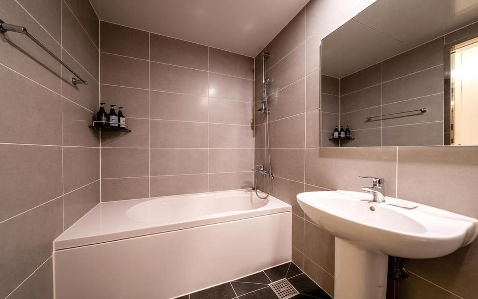 Shower, Bathroom, Bath