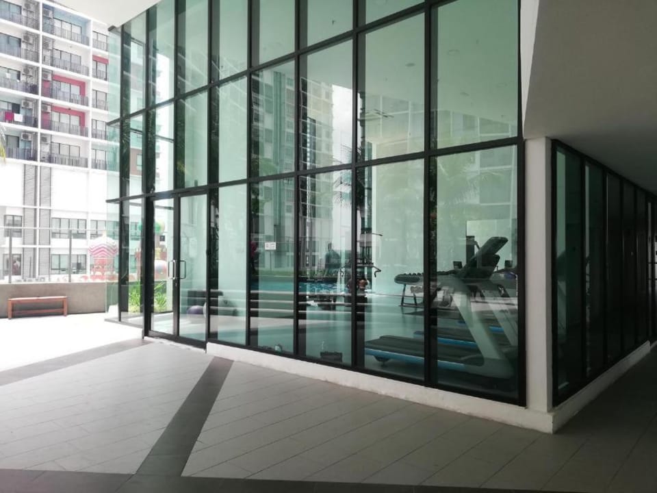 Premier Deluxe [2r1b] # I-City [ Free Wifi + Parking ] Apartment in Selangor, Malaysia