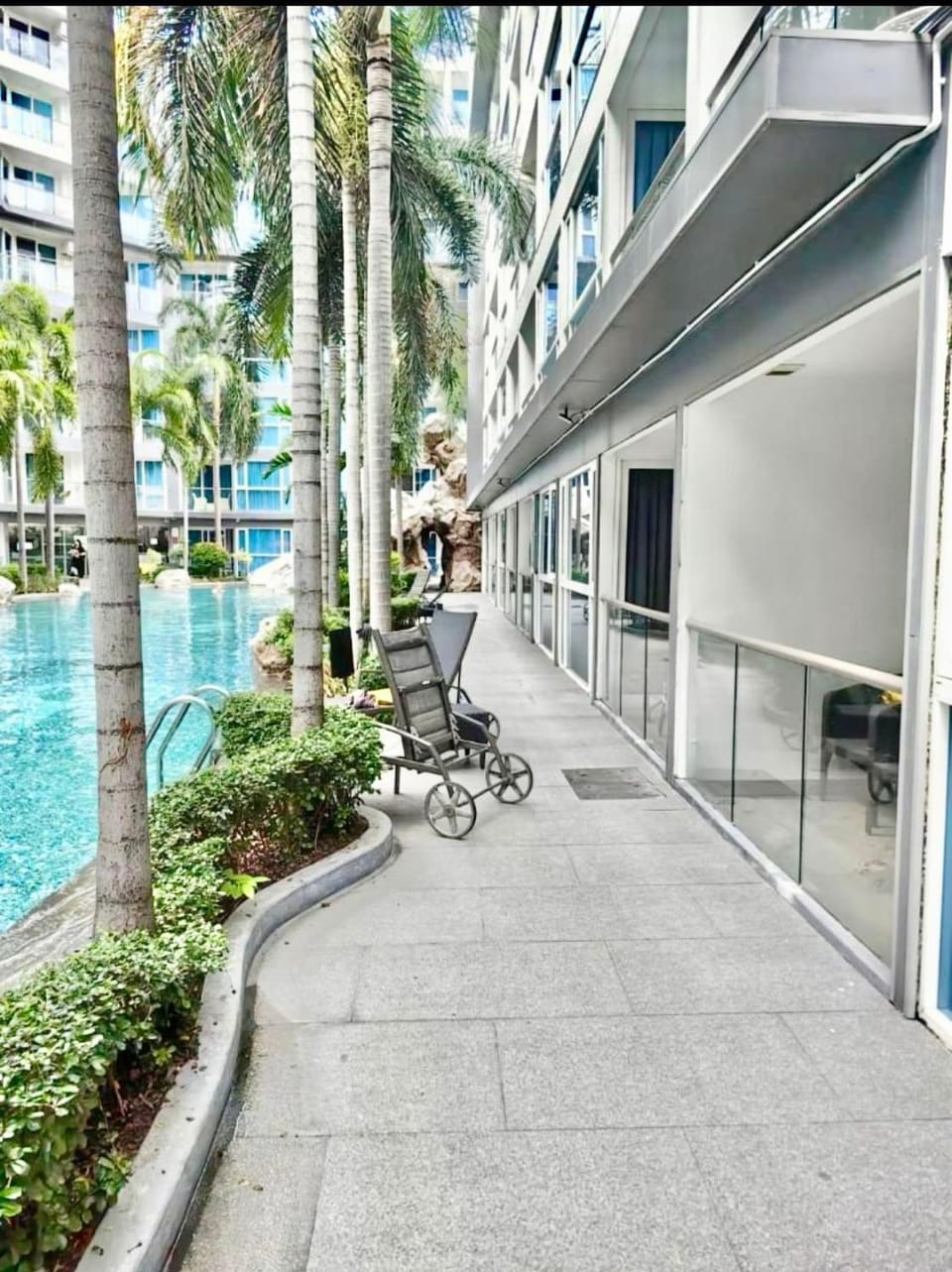Property building, Swimming pool