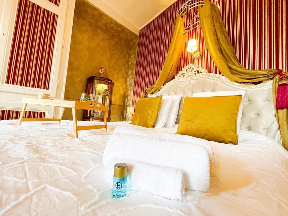 Bed, Decorative detail